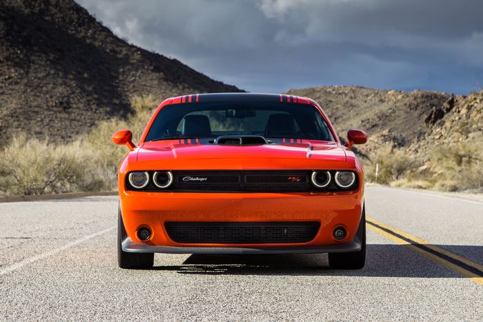 Каква е разликата между мускулести и „пони“ автомобили?